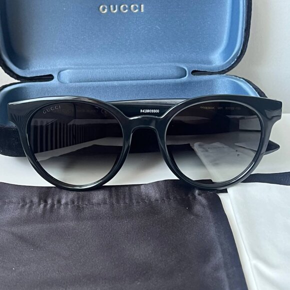 Authentic GUCCI GG 0638SK Women Sunglasses Black Oval 53mm Sunglasses with case - Picture 2 of 7